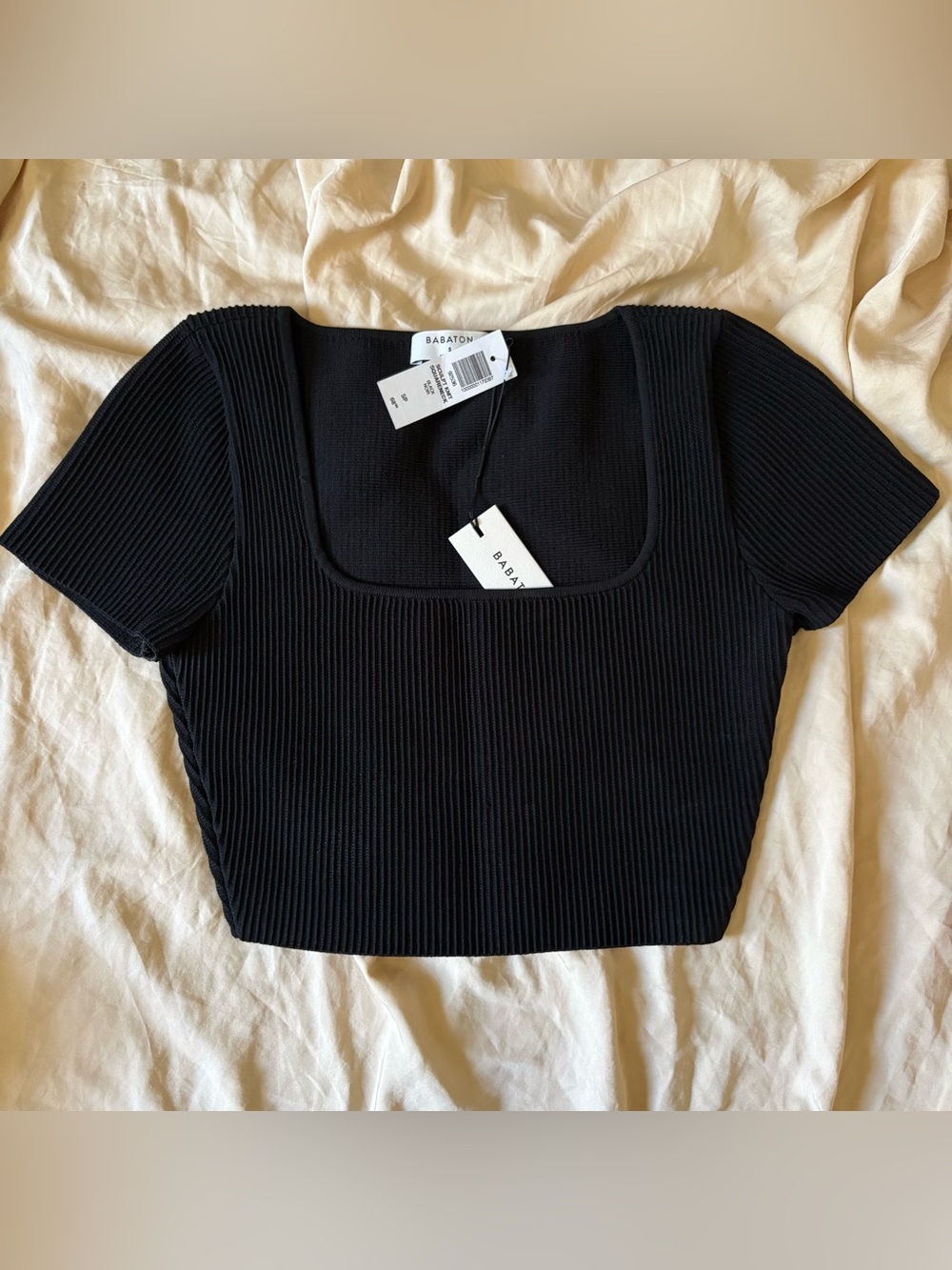 Aritzia Babaton Black Sculpt Knit Ribbed Square Crop Tee